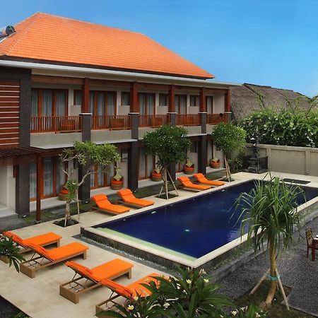 Отель Kubu Cempaka Seminyak Экстерьер фото