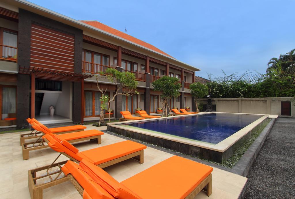 Отель Kubu Cempaka Seminyak Экстерьер фото