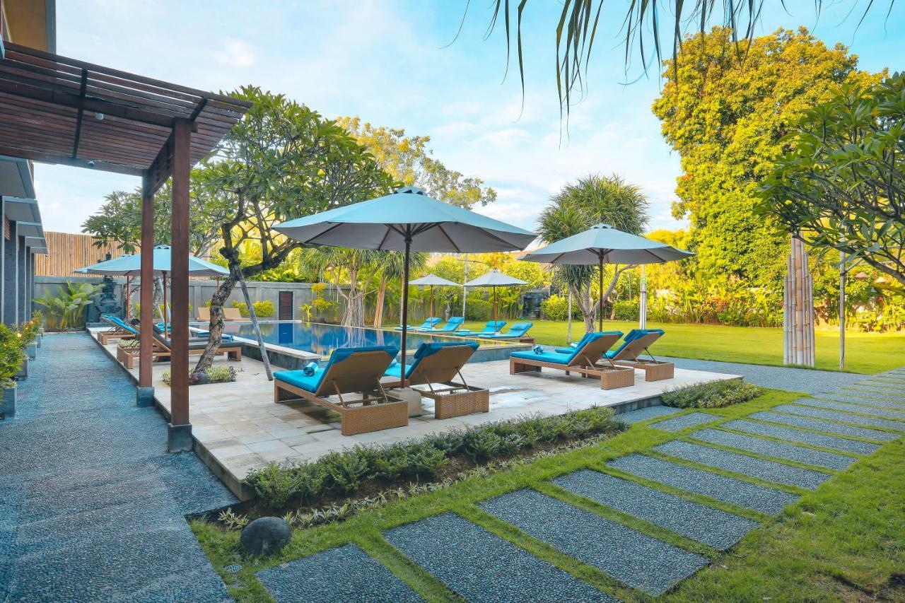 Отель Kubu Cempaka Seminyak Экстерьер фото